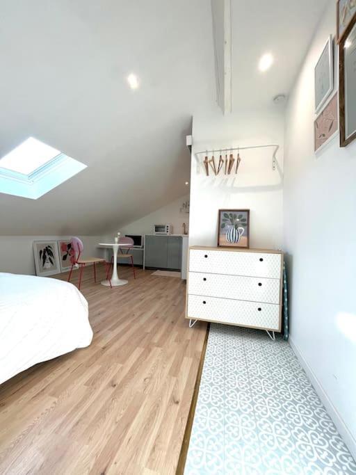 Studio Jade : Charmant Logement Place Clemenceau Apartment Pau Exterior photo